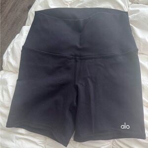 ALO Yoga Women's Black Bike Shorts